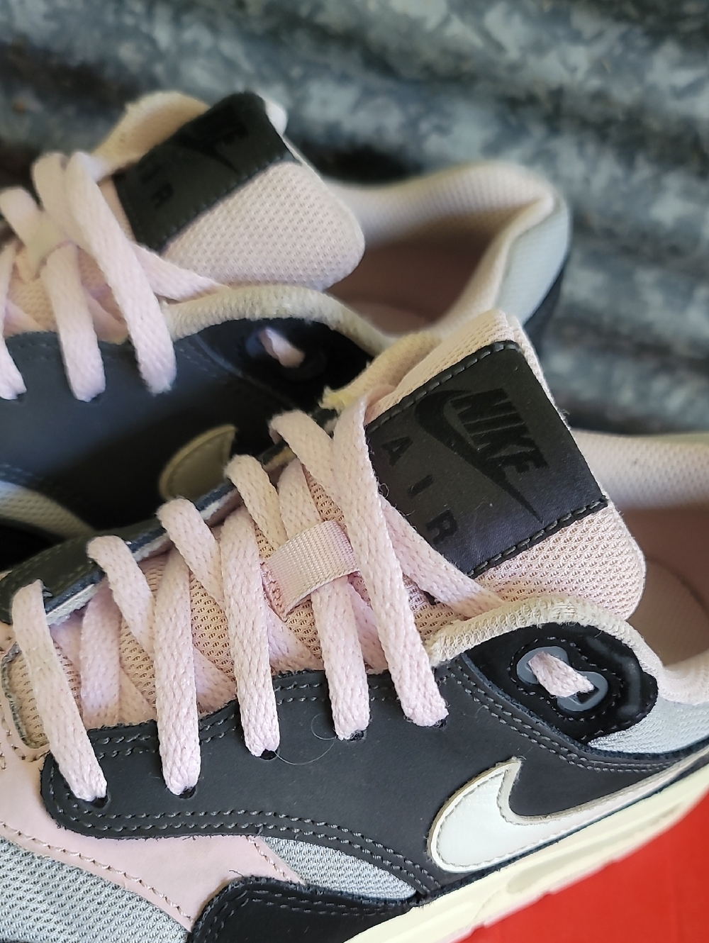 Nike Air Max 1 "Black Anthracite Pink Foam" Wmns 7.5 Ships Today - Picture 8 of 9
